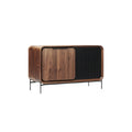 Moderne Houten Dressoir met Gelaagd Design en Metaalaccenten